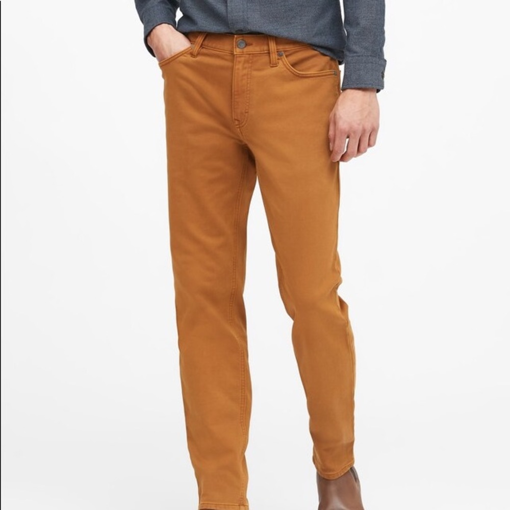 Banana Republic Athletic Tapered Traveler Pant